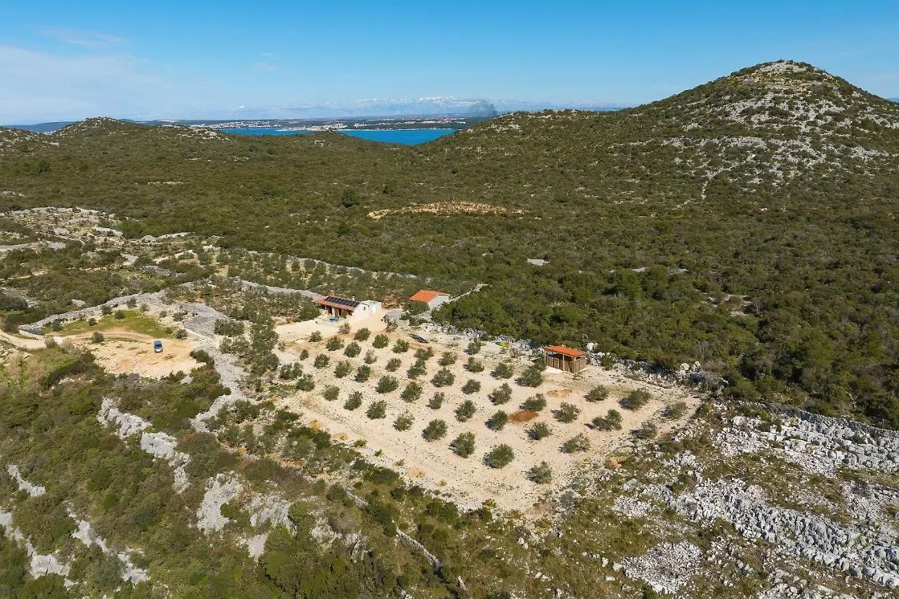 Secluded Fisherman'S Cottage Cove Triluke, Pasman - 20973 Tkon