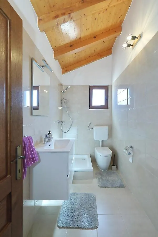 Secluded Fisherman'S Cottage Cove Triluke, Pasman - 20973 Tkon Tatil Evi